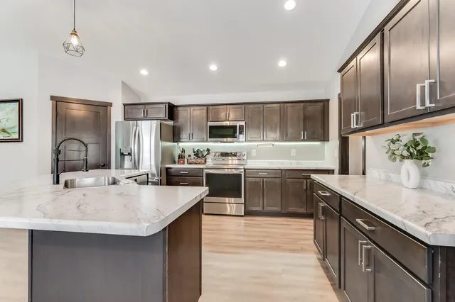 $464,900 | 2007 Spakenburg Road, Holmen, WI 54636