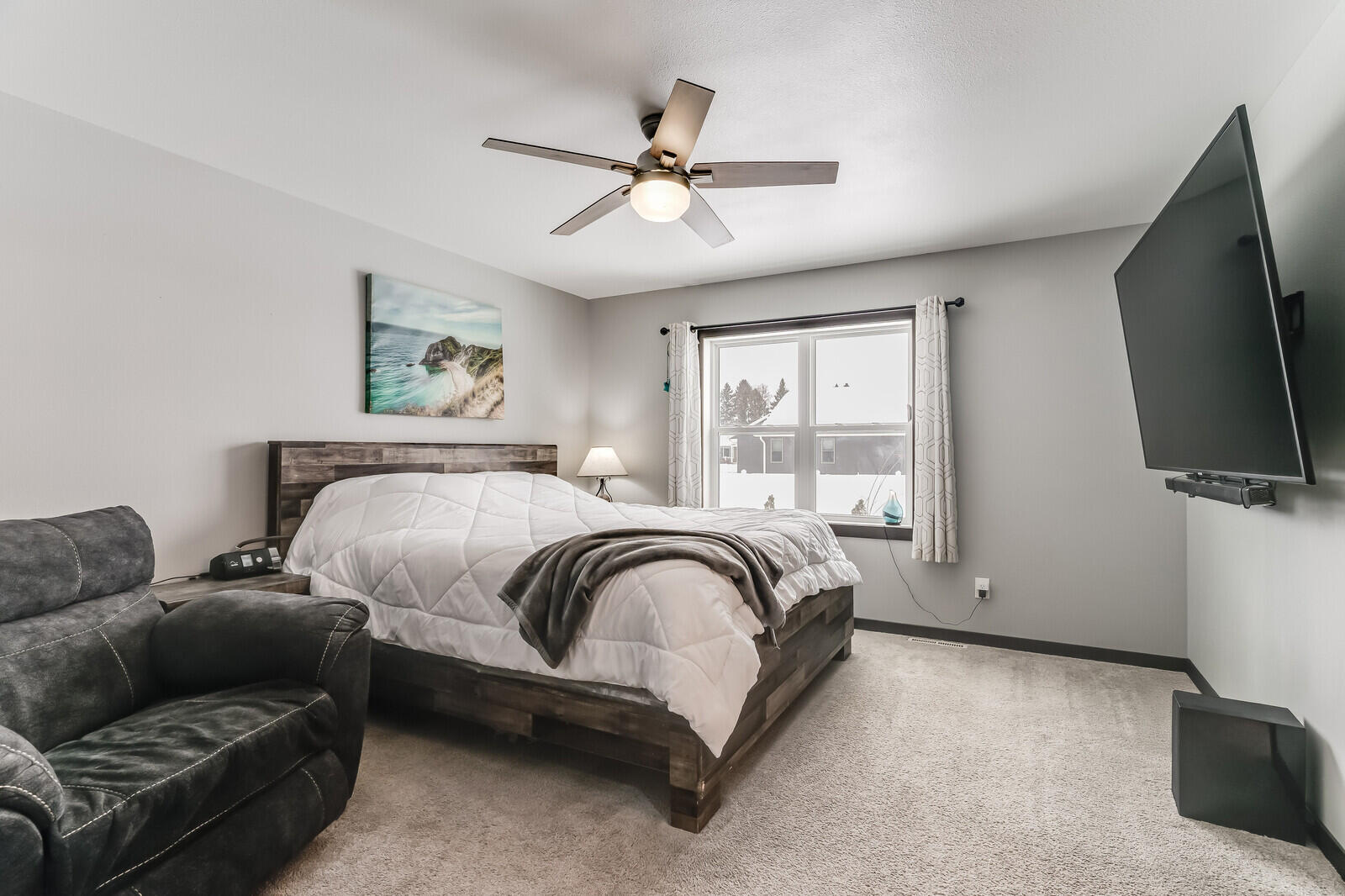 2007 Spakenburg Road Holmen, WI 54636 - Photo 22 of 42 34_2007SpakenburgRd_MasterBedroom1_mls