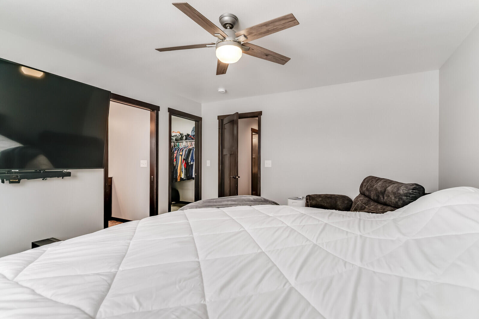 2007 Spakenburg Road Holmen, WI 54636 - Photo 23 of 42 35_2007SpakenburgRd_MasterBedroom2_mls