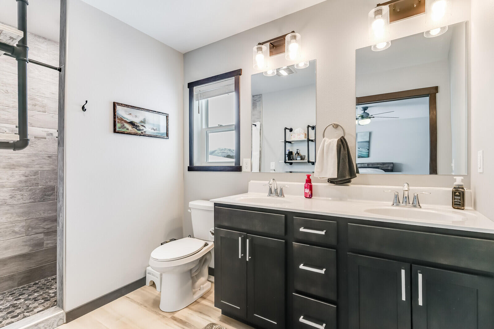 2007 Spakenburg Road Holmen, WI 54636 - Photo 24 of 42 Master Bath