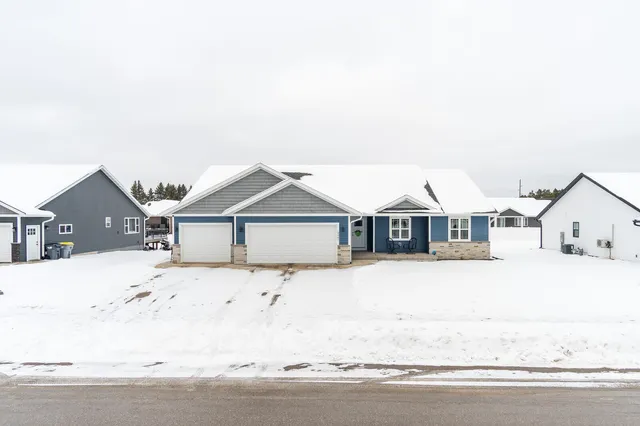 $464,900 | 2007 Spakenburg Road, Holmen, WI 54636