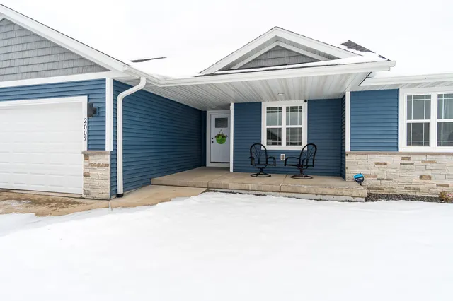 $464,900 | 2007 Spakenburg Road, Holmen, WI 54636