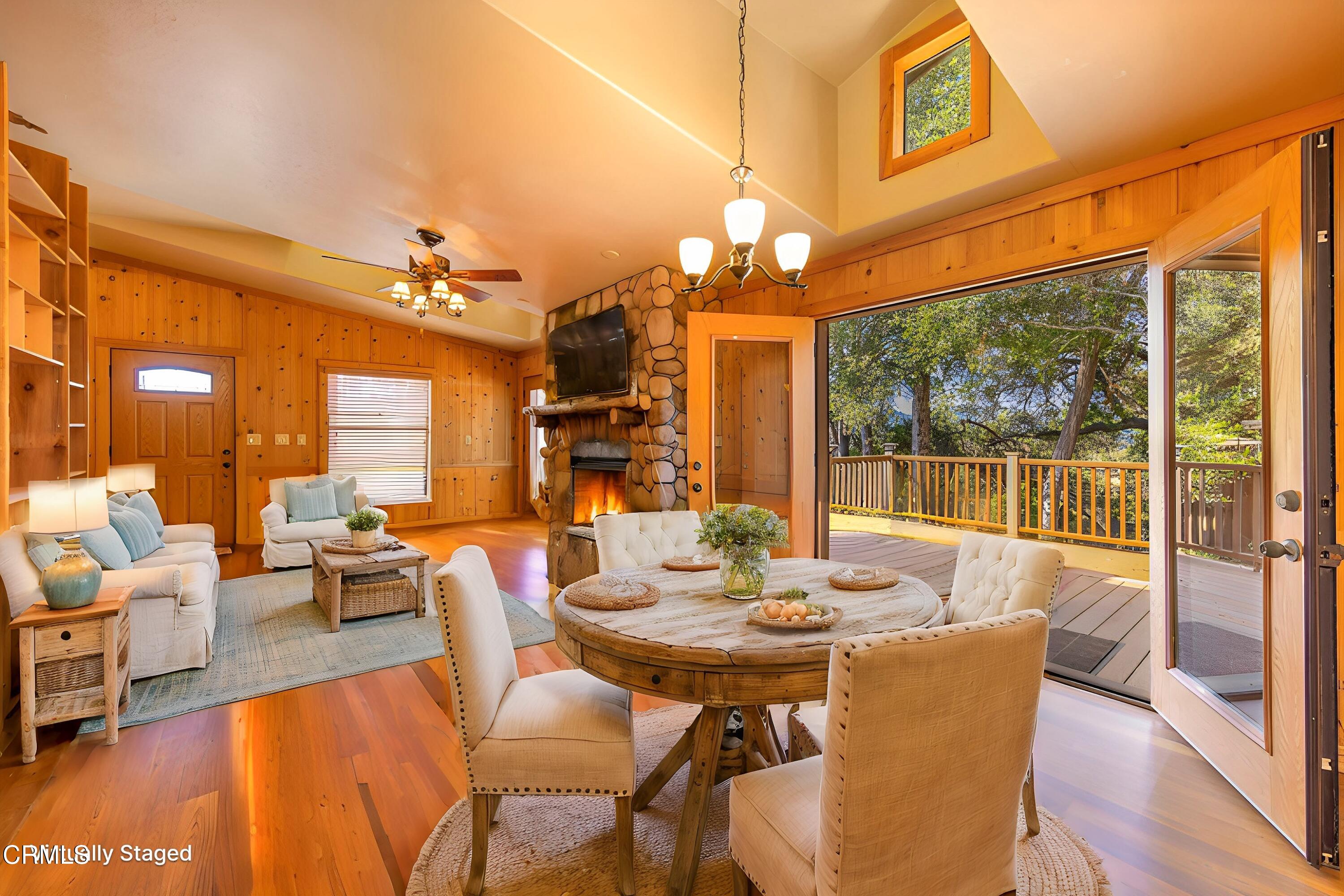 1273 South Rice Road, Unit 83 Ojai, CA 93023 - Photo 9 of 38 1273S.RiceRd83livingroomstaged