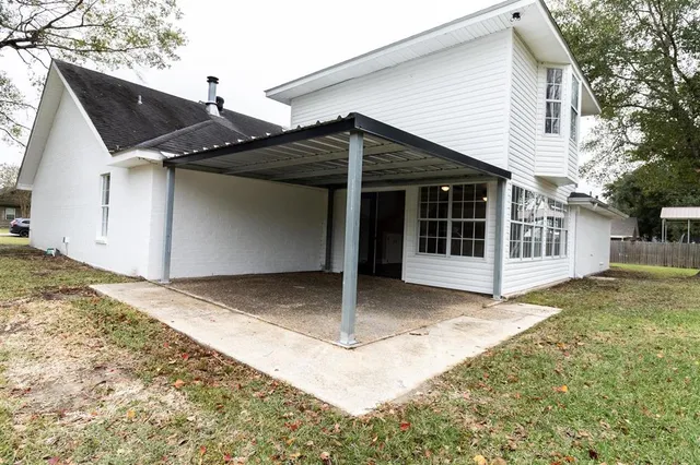 $360,000 | 2720 Twin Oaks Drive, Sulphur, LA 70663