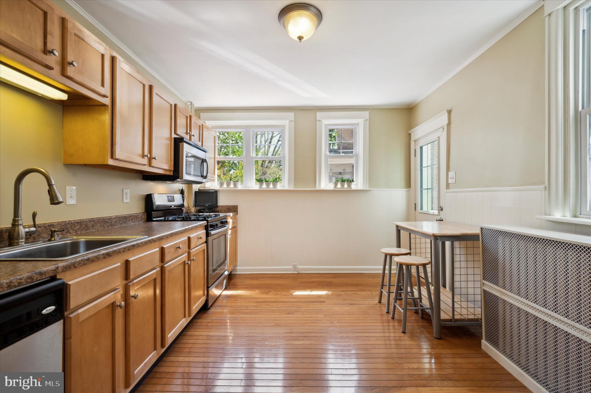 154 Roumfort Road Philadelphia, PA 19119 - Photo 13 of 34 Gallery Image 13
