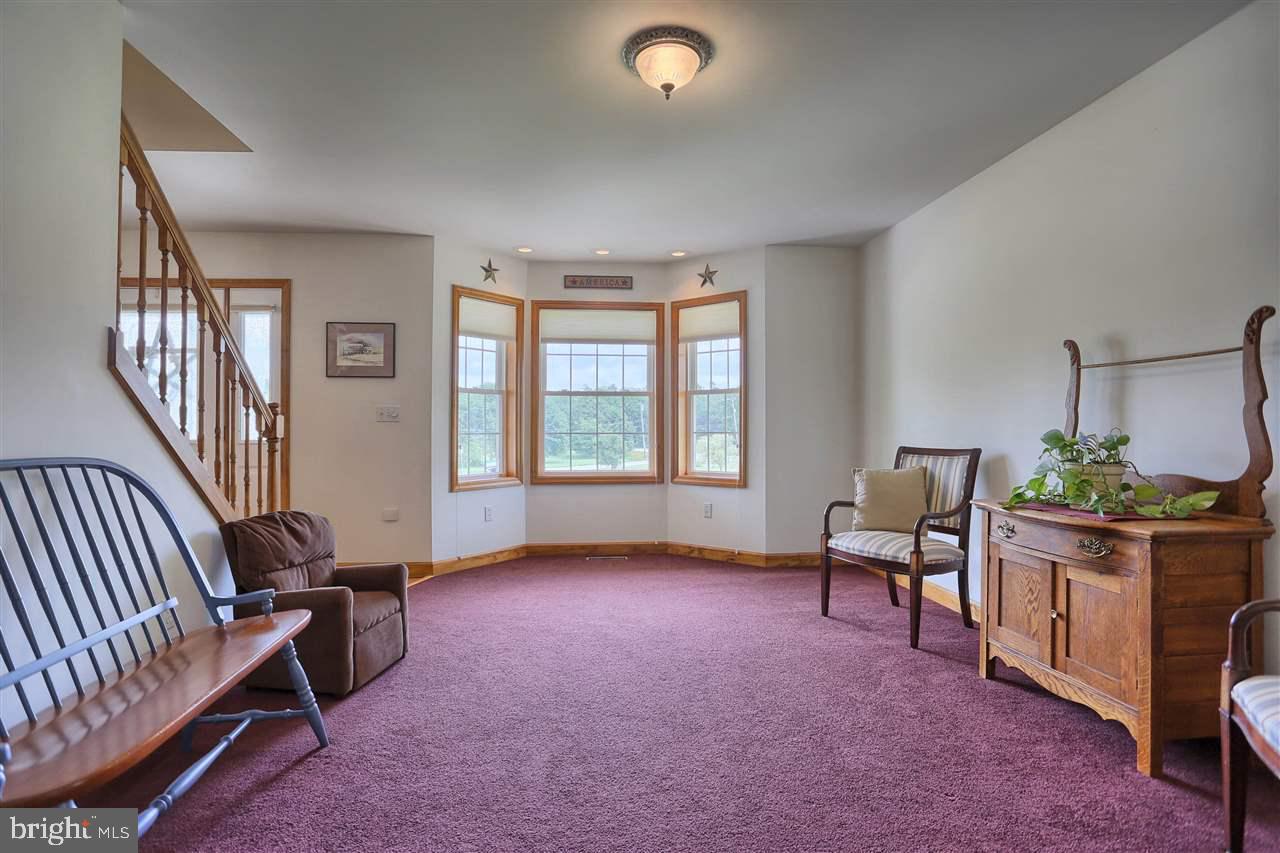 692 South Middlesex Road Carlisle, PA 17015 - Photo 3 of 25 Gallery Image 3