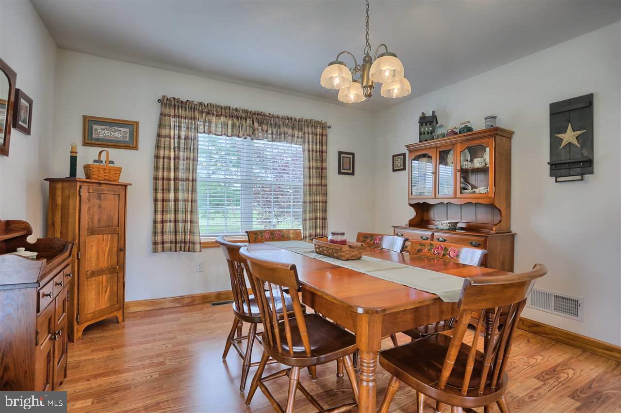 692 South Middlesex Road Carlisle, PA 17015 - Photo 4 of 25 Gallery Image 4
