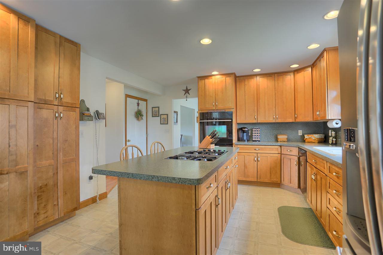692 South Middlesex Road Carlisle, PA 17015 - Photo 8 of 25 Gallery Image 8