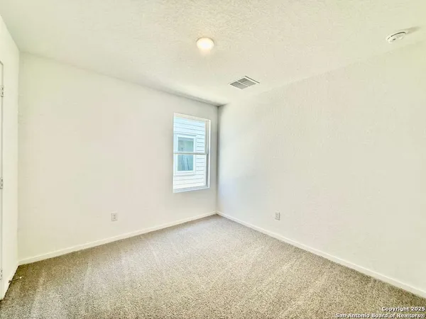 $1,725 | 10319 Munoz Manor, San Antonio, TX 78214