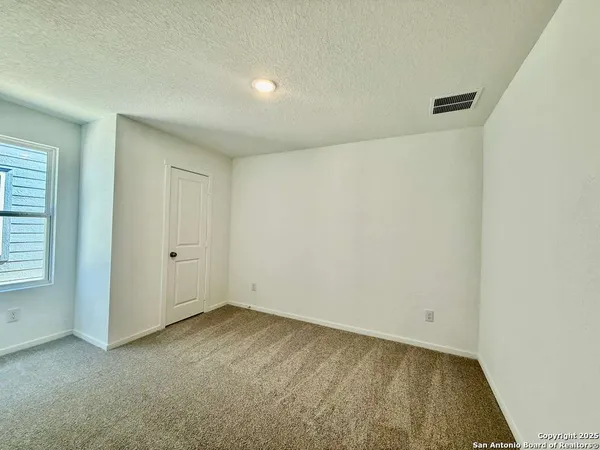 $1,725 | 10319 Munoz Manor, San Antonio, TX 78214
