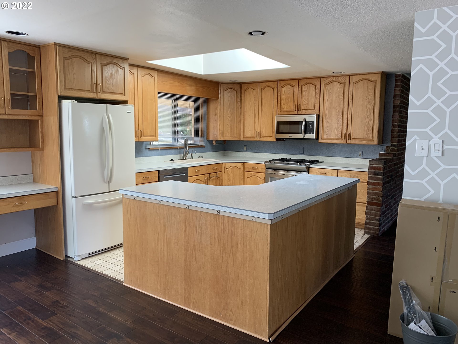 7427 Southwest Ruger Lane Portland, OR 97223 - Photo 6 of 15 Gallery Image 6