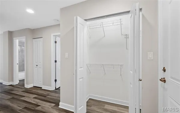 $89,900 | 5696 Kingsbury Avenue, Unit 406, St. Louis, MO 63112