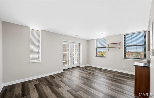 $89,900 | 5696 Kingsbury Avenue, Unit 406, St. Louis, MO 63112