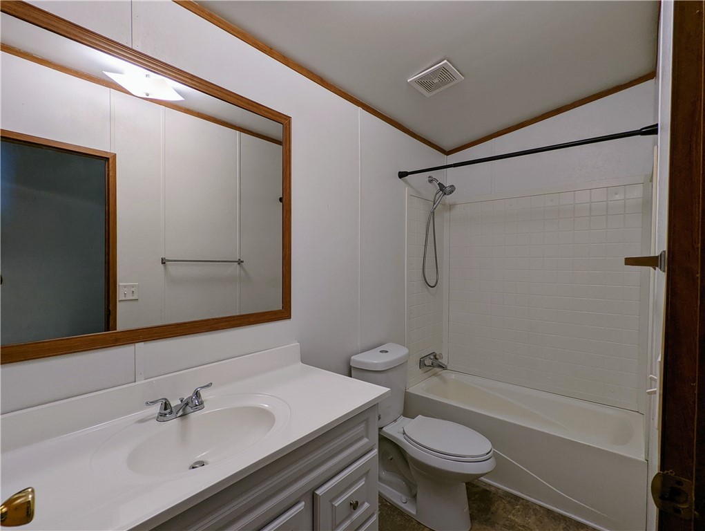 208 Elma Road Anderson, SC 29625 - Photo 17 of 20 Second Bath