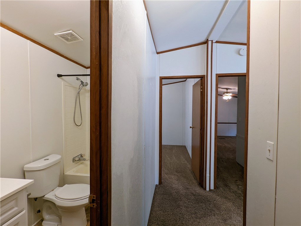 208 Elma Road Anderson, SC 29625 - Photo 18 of 20 Hallway