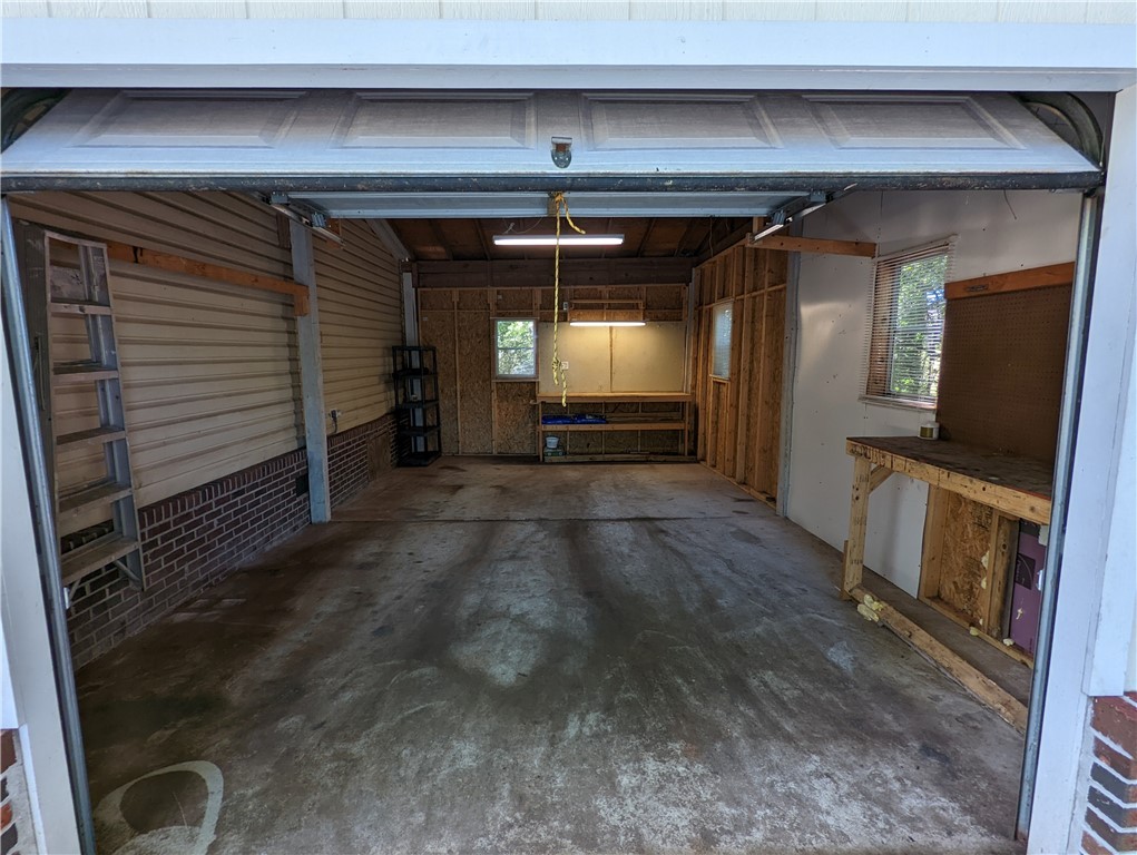 208 Elma Road Anderson, SC 29625 - Photo 20 of 20 Garage