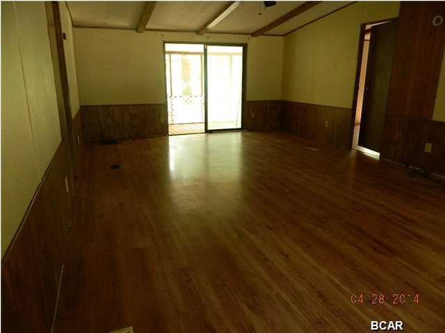 9123 Hubbard Road Southport, FL 32409 - Photo 4 of 10 Gallery Image 4