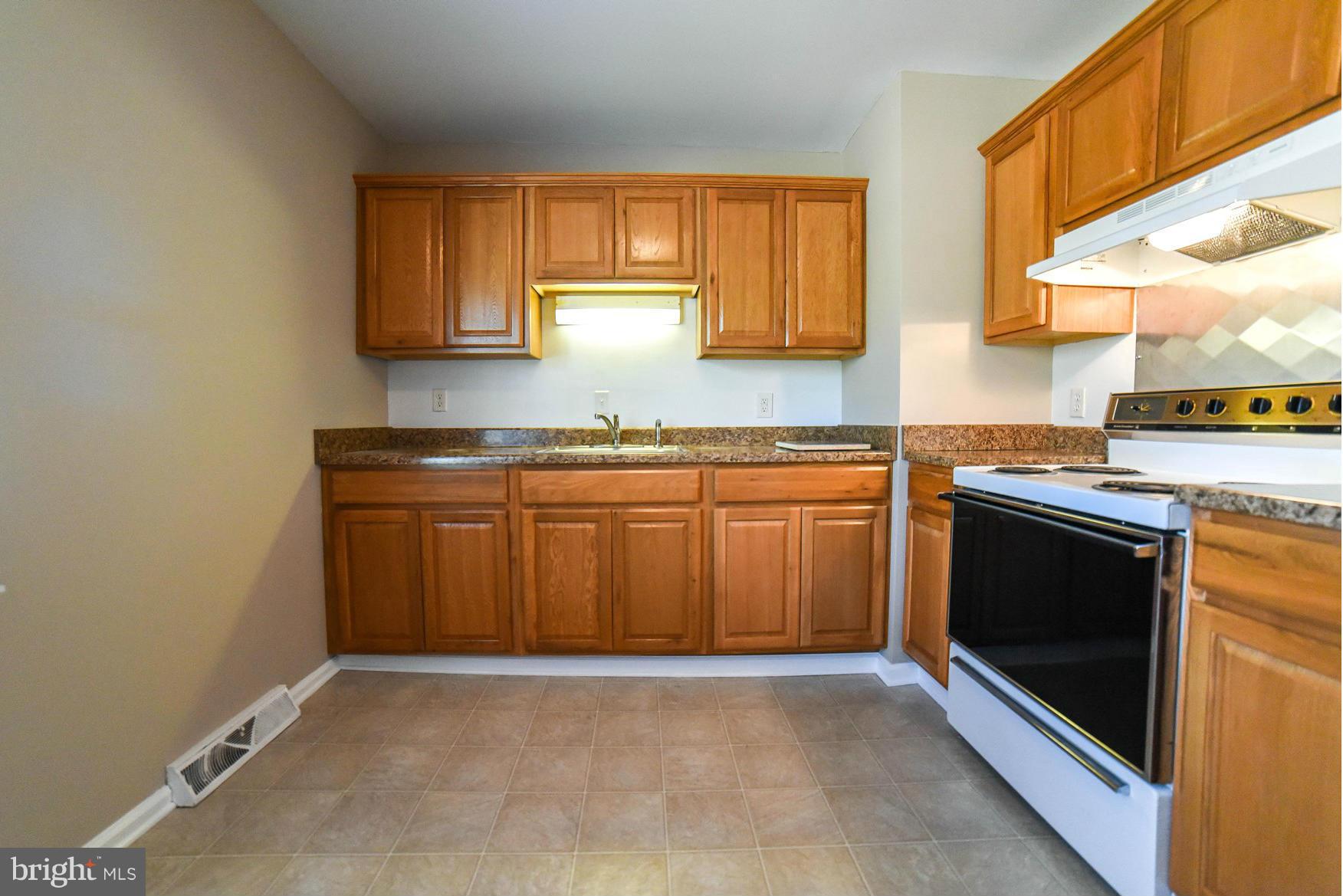 22084 Fox Ridge Road Lexington Park, MD 20653 - Photo 8 of 29 Kitchen