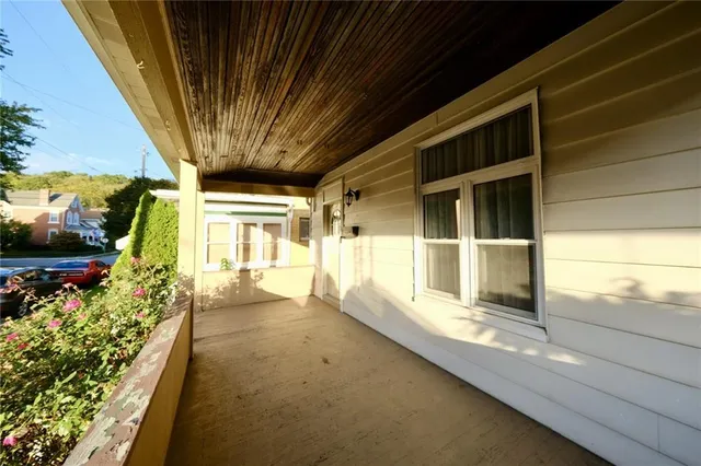 a view of an entryway