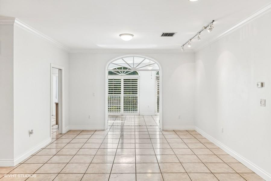 375 Ridgewood Road Key Biscayne, FL 33149 - Photo 18 of 77 Photo 18