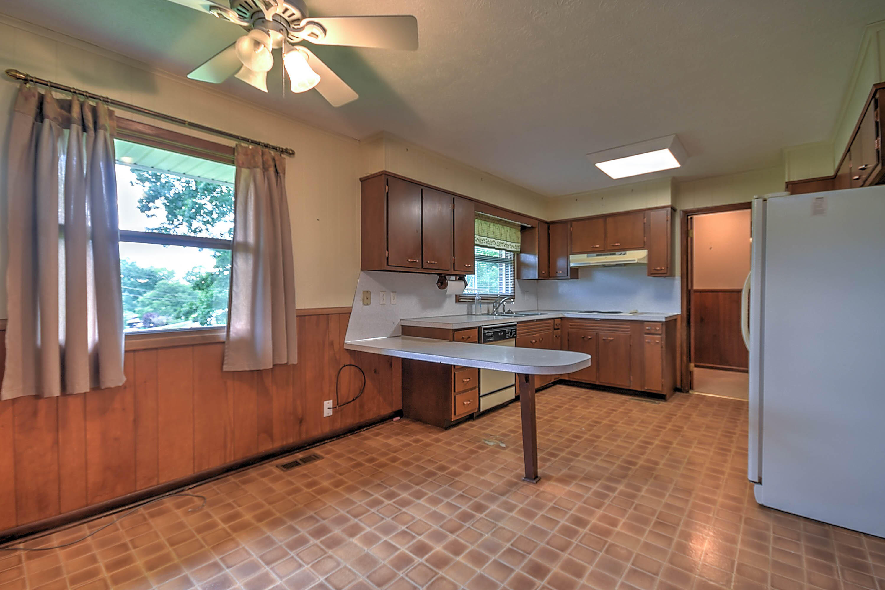 853 Island Road Blountville, TN 37617 - Photo 12 of 48 Island Rd-17