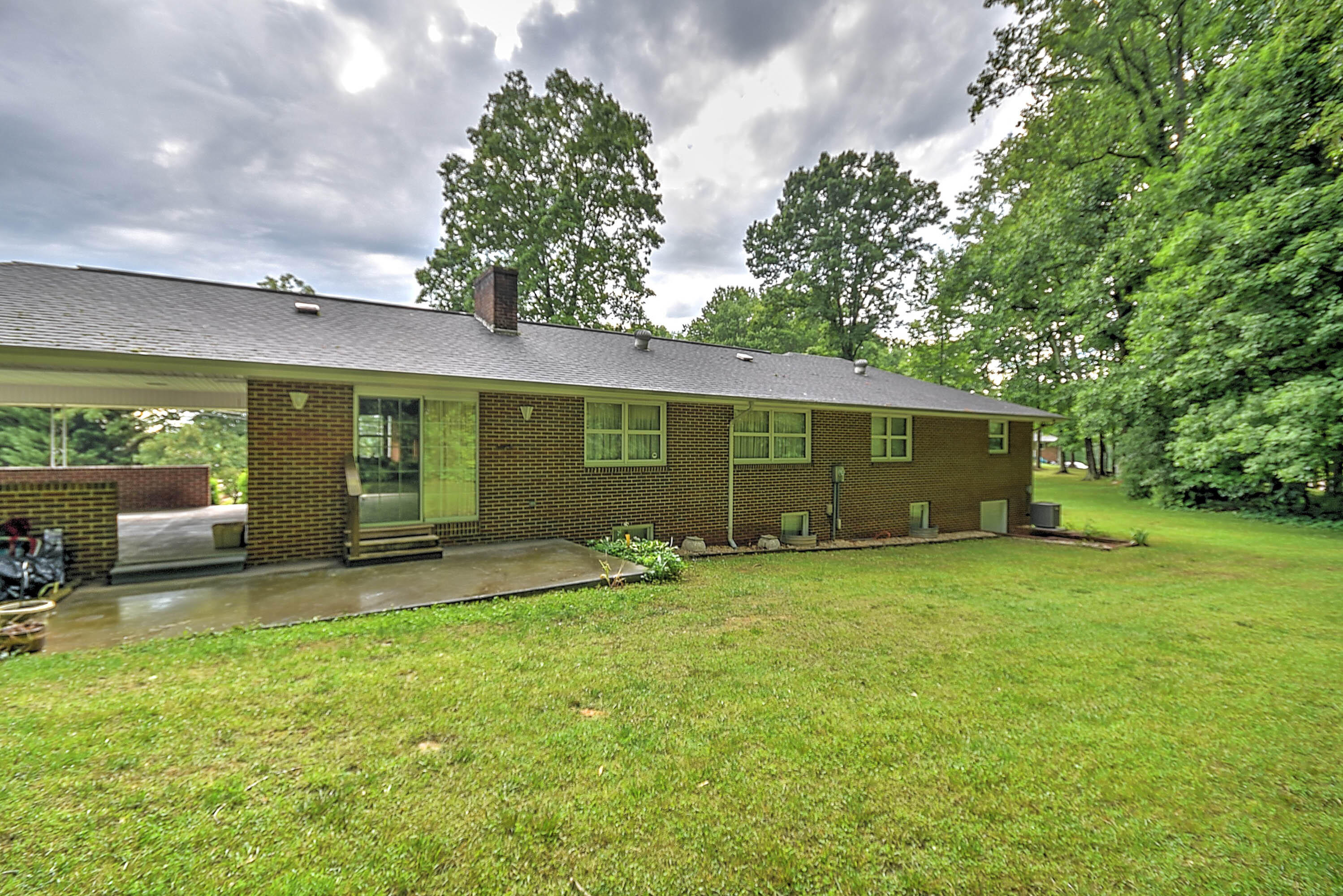 853 Island Road Blountville, TN 37617 - Photo 3 of 48 Island Rd-10