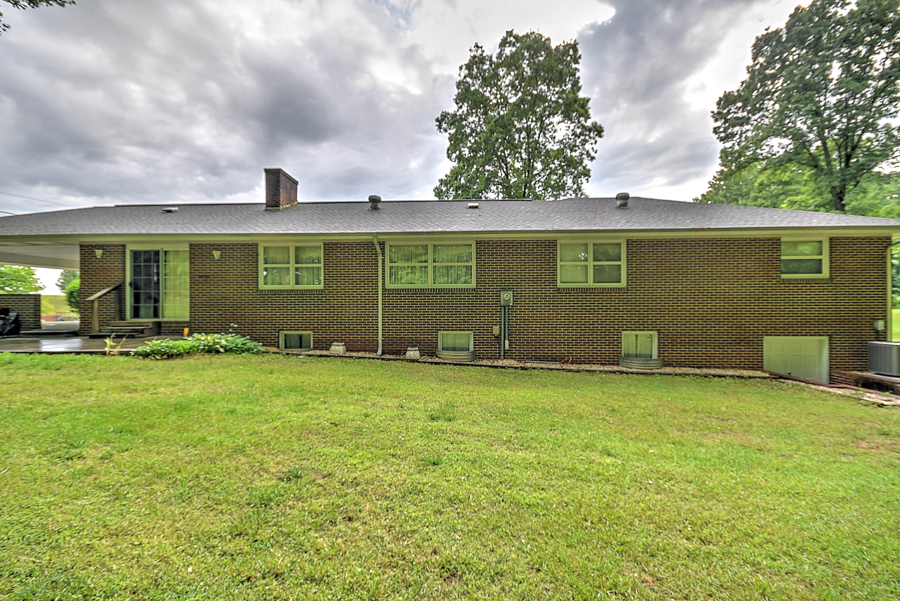 853 Island Road Blountville, TN 37617 - Photo 4 of 48 Island Rd-9