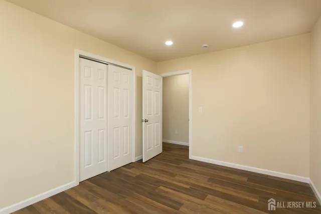 $849,000 | 15 Bradley Drive, Edison, NJ 08817