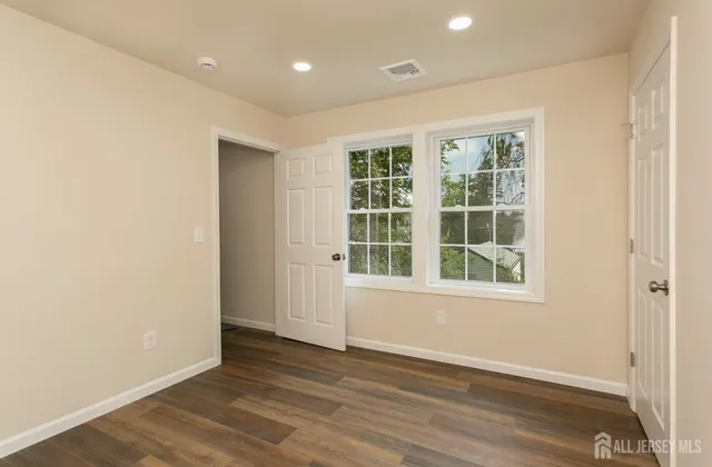 $849,000 | 15 Bradley Drive, Edison, NJ 08817