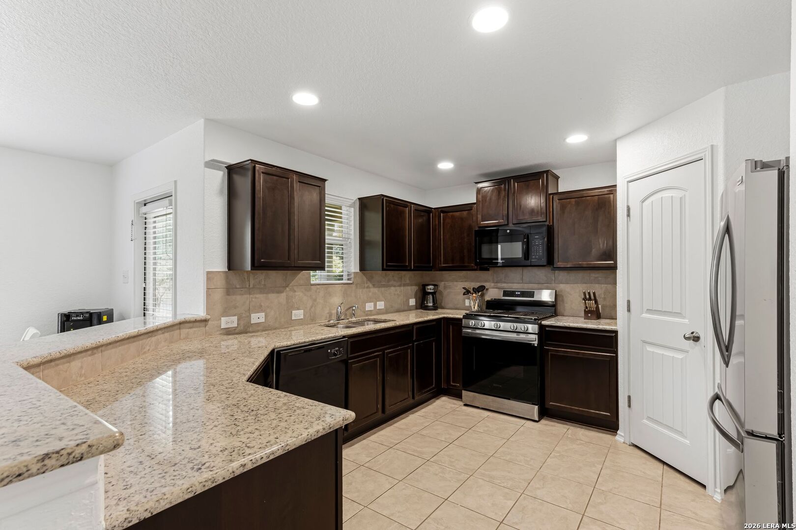 10434 Rhyder Ridge San Antonio, TX 78254 - Photo 13 of 30