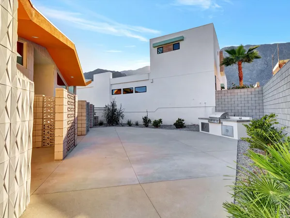 $970,000 | 764 Obsidian Loop East, Palm Springs, CA 92264