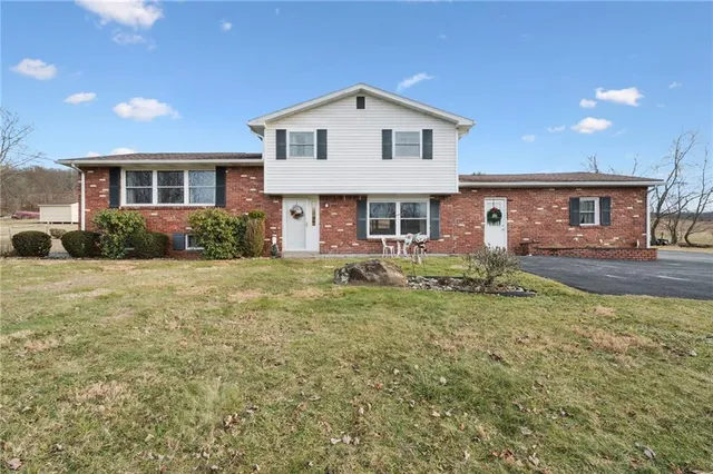 $379,000 | 140 Possum Hollow Road, Greensburg, PA 15601