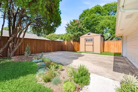 $800,000 | 6931 Brentfield Drive, Dallas, TX 75248