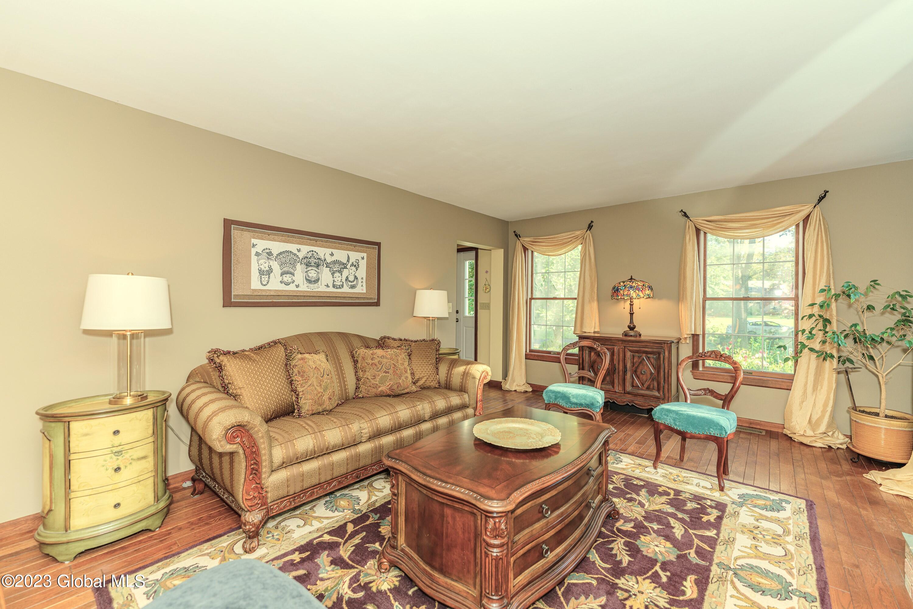 20 Timber Ledge Schodack, NY 12061 - Photo 19 of 61 2 Livingroom 1edit