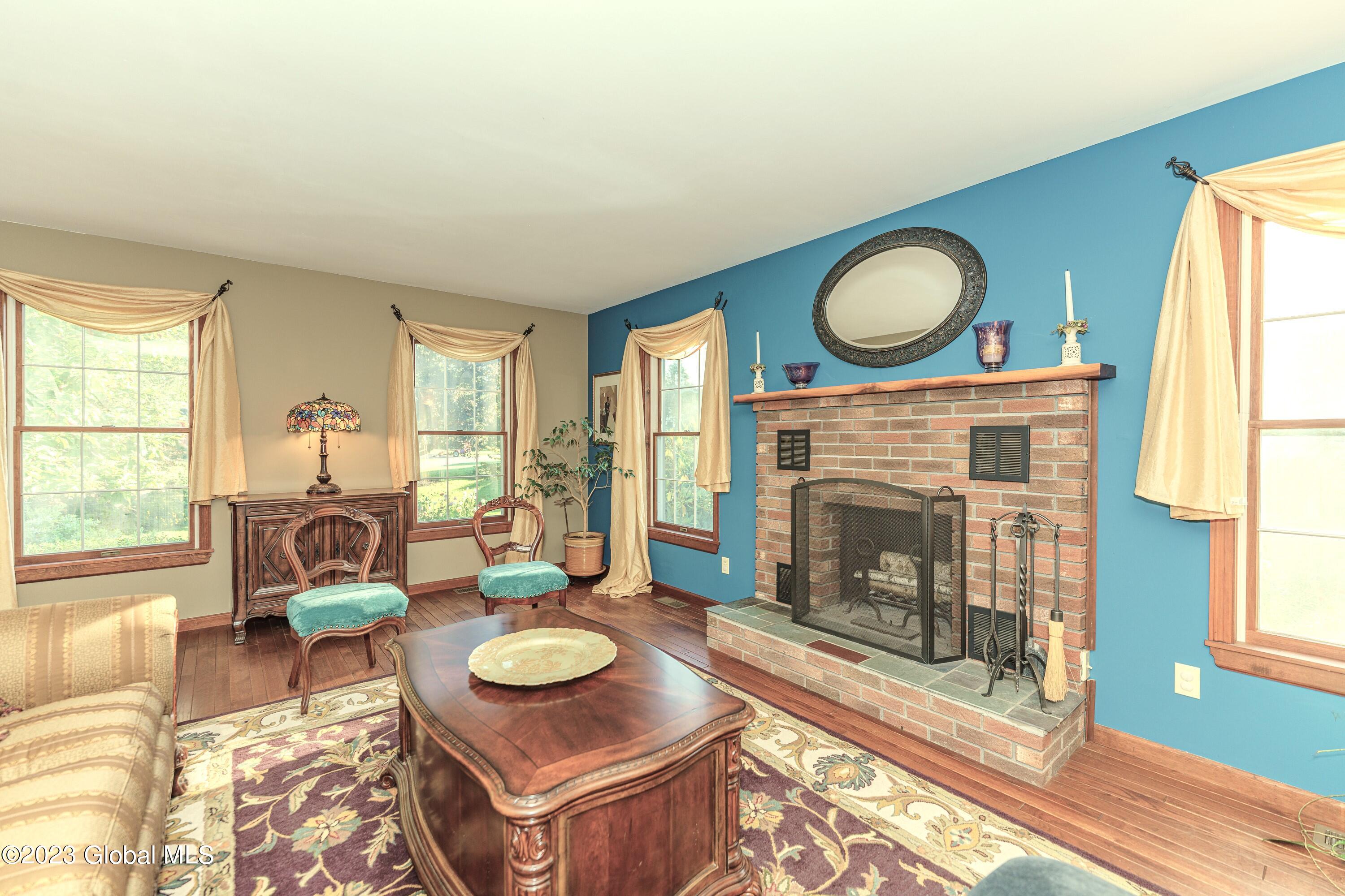 20 Timber Ledge Schodack, NY 12061 - Photo 22 of 61 2 Livingroom 5edit