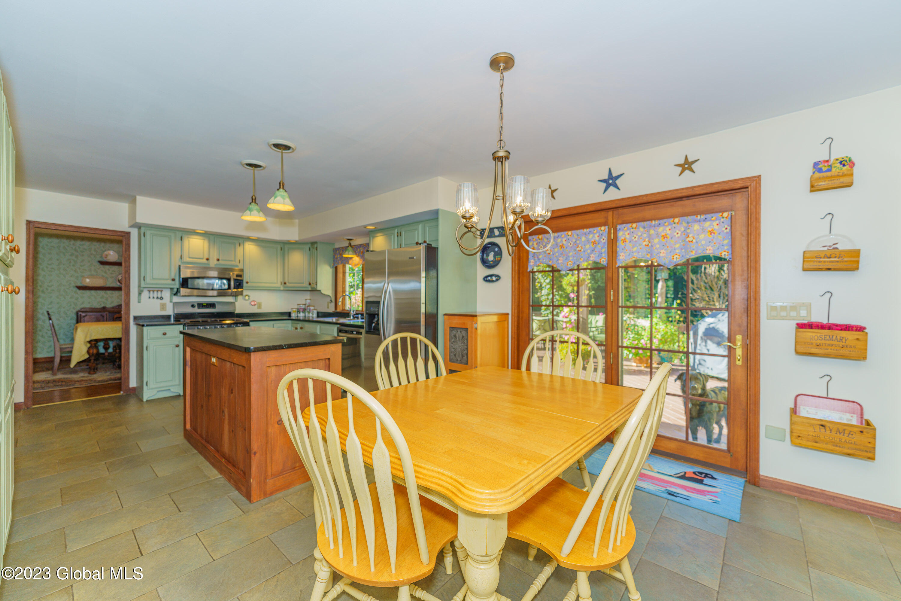 20 Timber Ledge Schodack, NY 12061 - Photo 10 of 61 4 Kitchen 8