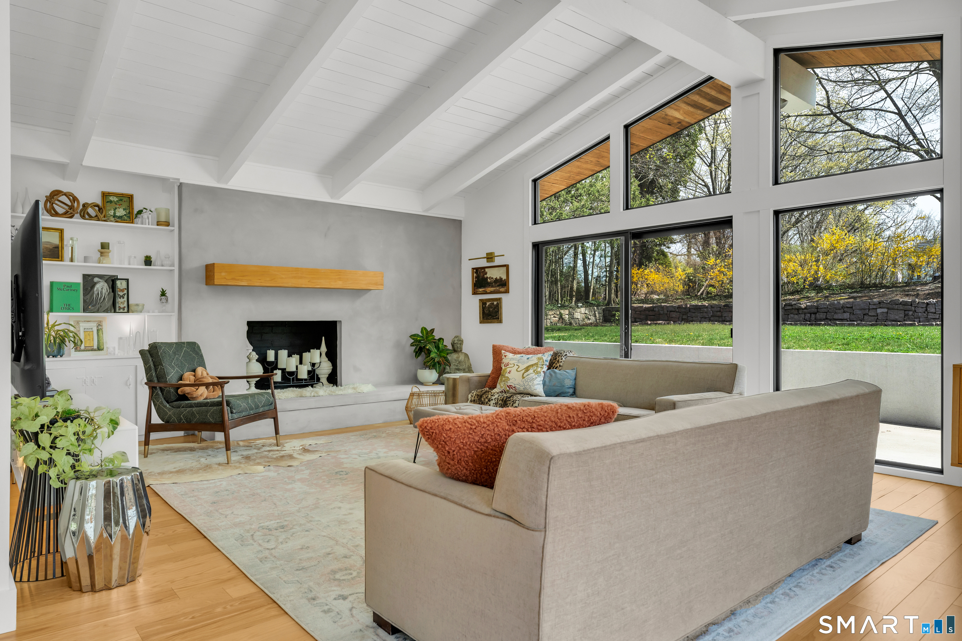 5 Windsor Road North Haven, CT 06473 - Photo 6 of 40
