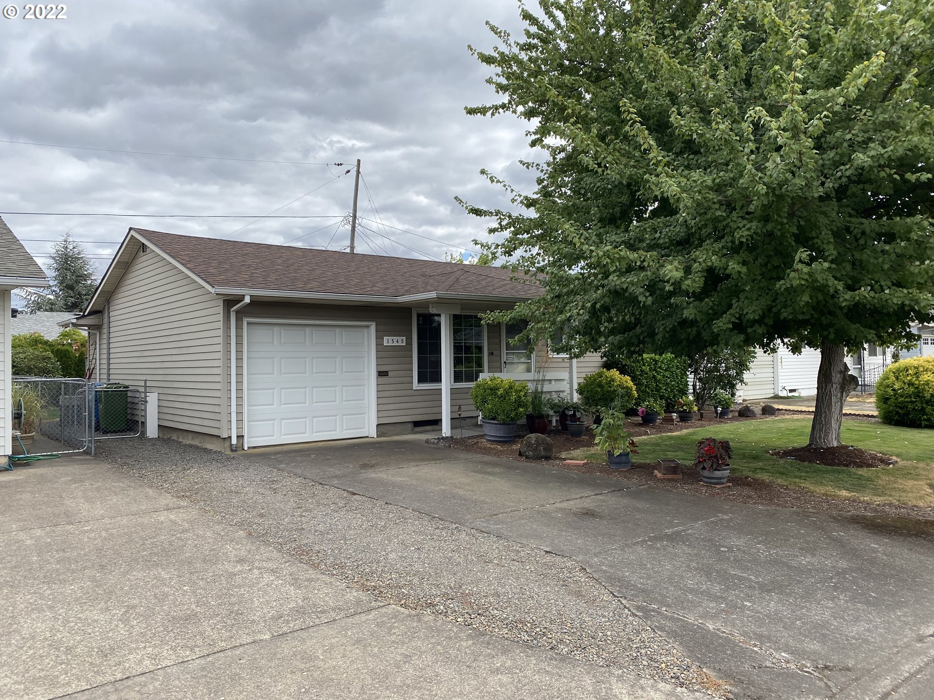 1545 Rainier Road Woodburn, OR 97071 - Photo 1 of 17 Gallery Image 1