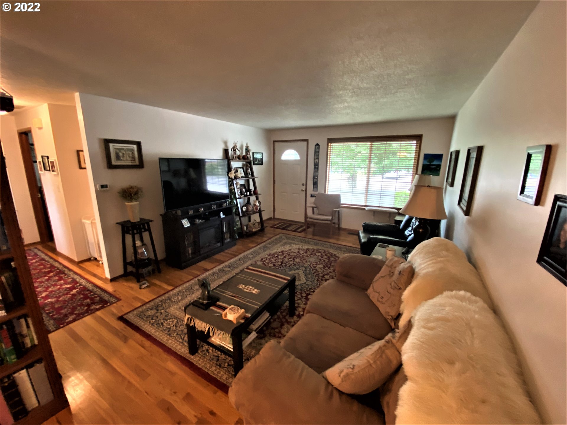 1545 Rainier Road Woodburn, OR 97071 - Photo 4 of 17 Gallery Image 4