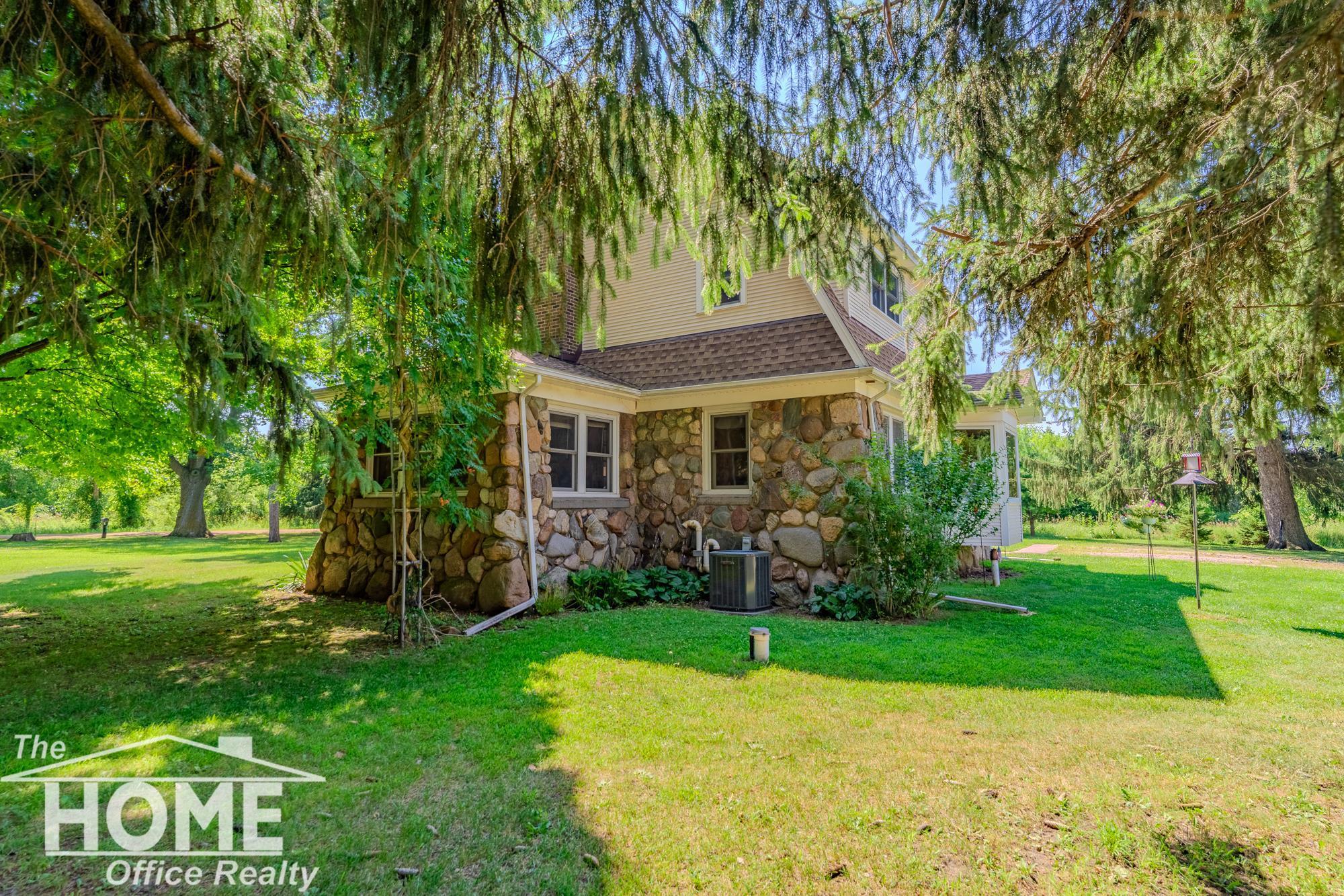 4818 Colby Road Owosso, MI 48867 - Photo 47 of 49 50183648-18f6e127-e956-483c-a1f1-1c8c16e215f5.JPG