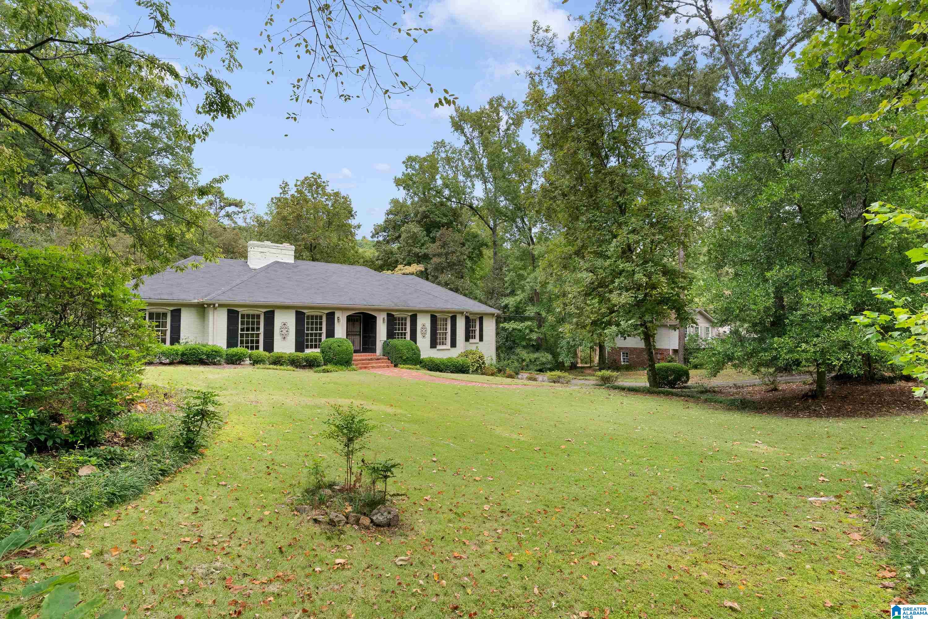 2686 Altadena Road Birmingham, AL 35243 - Photo 2 of 45 Gallery Image 2