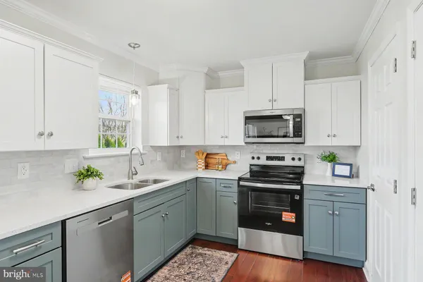 $385,000 | 55 Burberry Lane, Mount Wolf, PA 17347