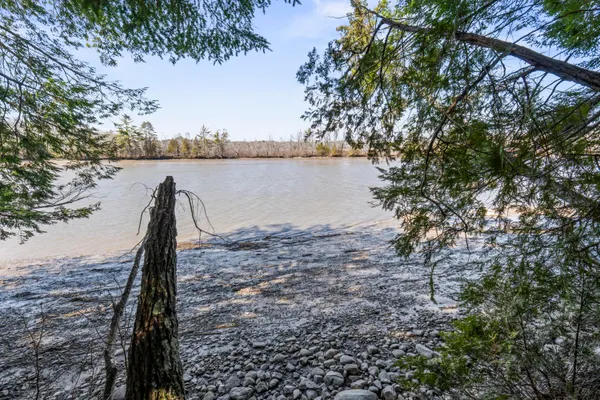 $645,000 | 569 Middle Road, Dresden, ME 04342