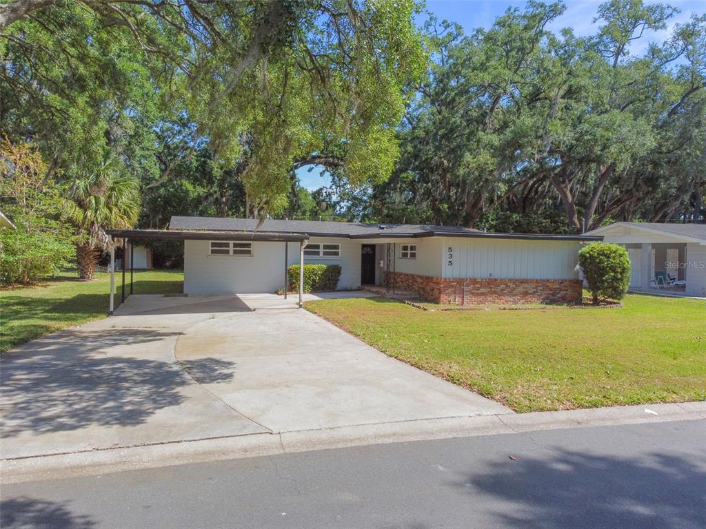 535 West Palmeden Drive Lakeland, FL 33803 - Photo 1 of 71