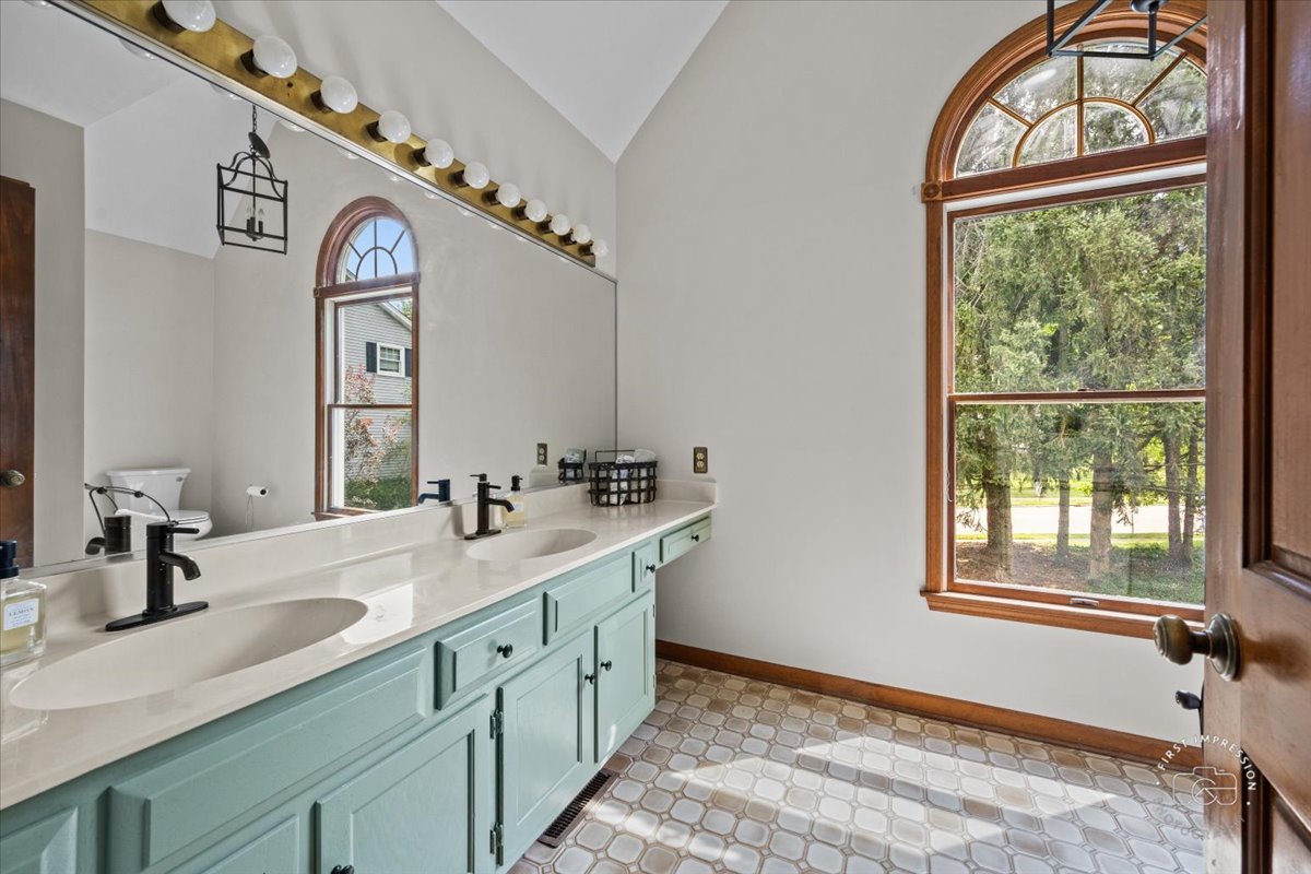 1513 Kaneville Road Geneva, IL 60134 - Photo 26 of 37 Gallery Image 26