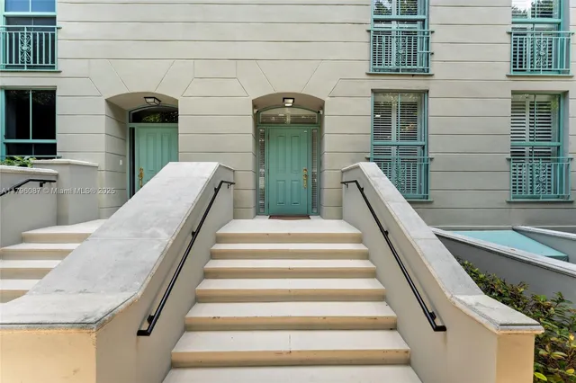 $1,680,000 | 614 Valencia Avenue, Unit 103, Coral Gables, FL 33134