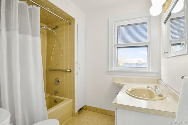 $1,000,000 | 323 Wagner Avenue, Mamaroneck, NY 10543