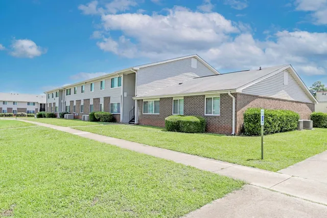 $897 | 1103 East Church Street, Fort Valley, GA 31030