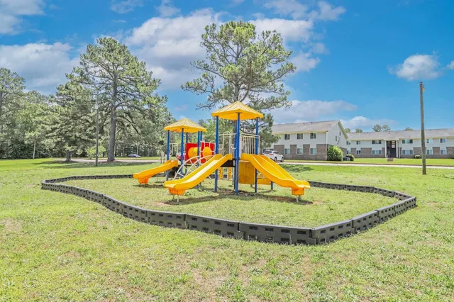 $897 | 1103 East Church Street, Fort Valley, GA 31030