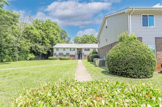 $897 | 1103 East Church Street, Fort Valley, GA 31030